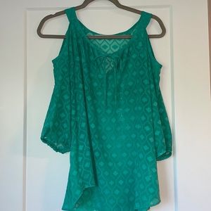 teal top with tie front and cut shoulder sleeves